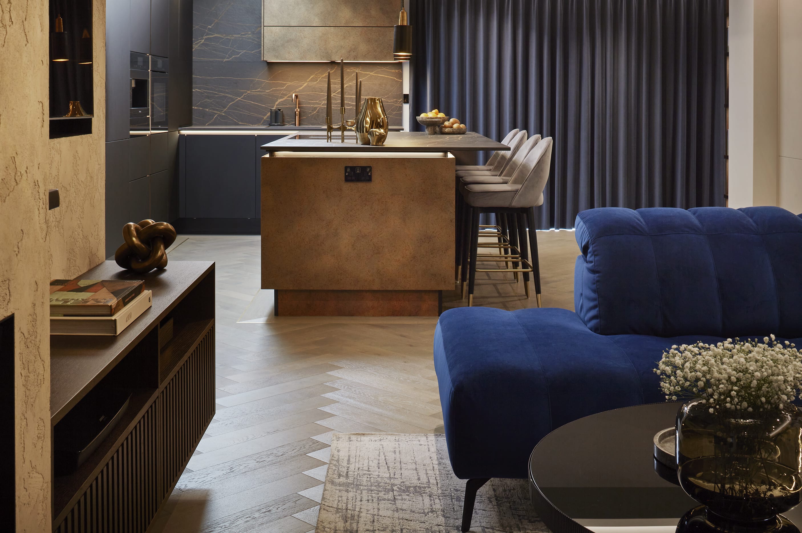Midnight Luxe Residence